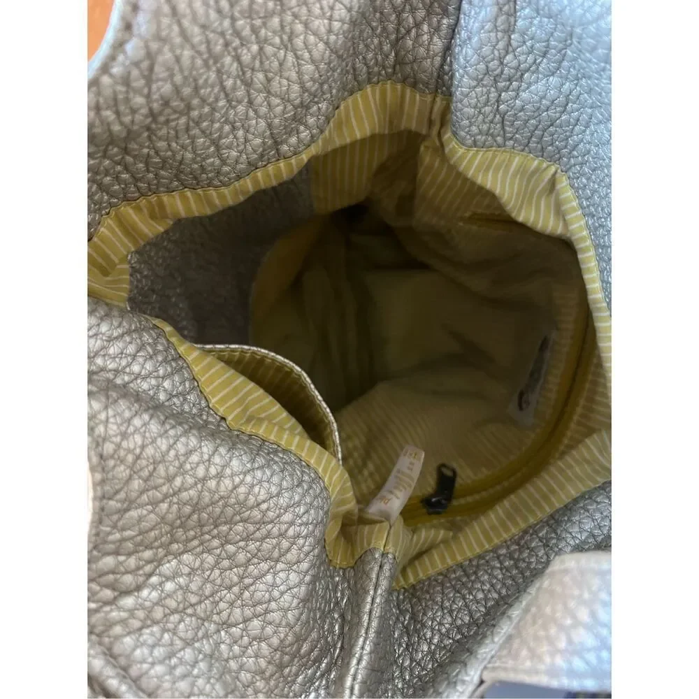 Pistil cream,beige, aqua tote bag